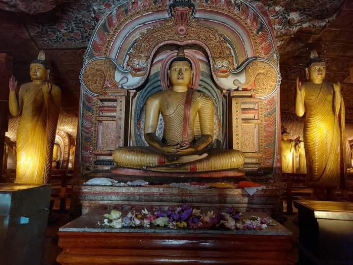 Dinimuthu Rest Inn Wellawaya Luaran gambar