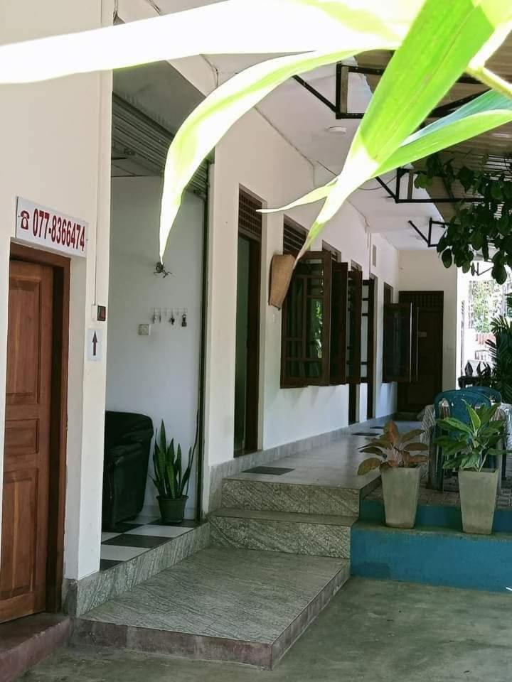 Dinimuthu Rest Inn Wellawaya Luaran gambar